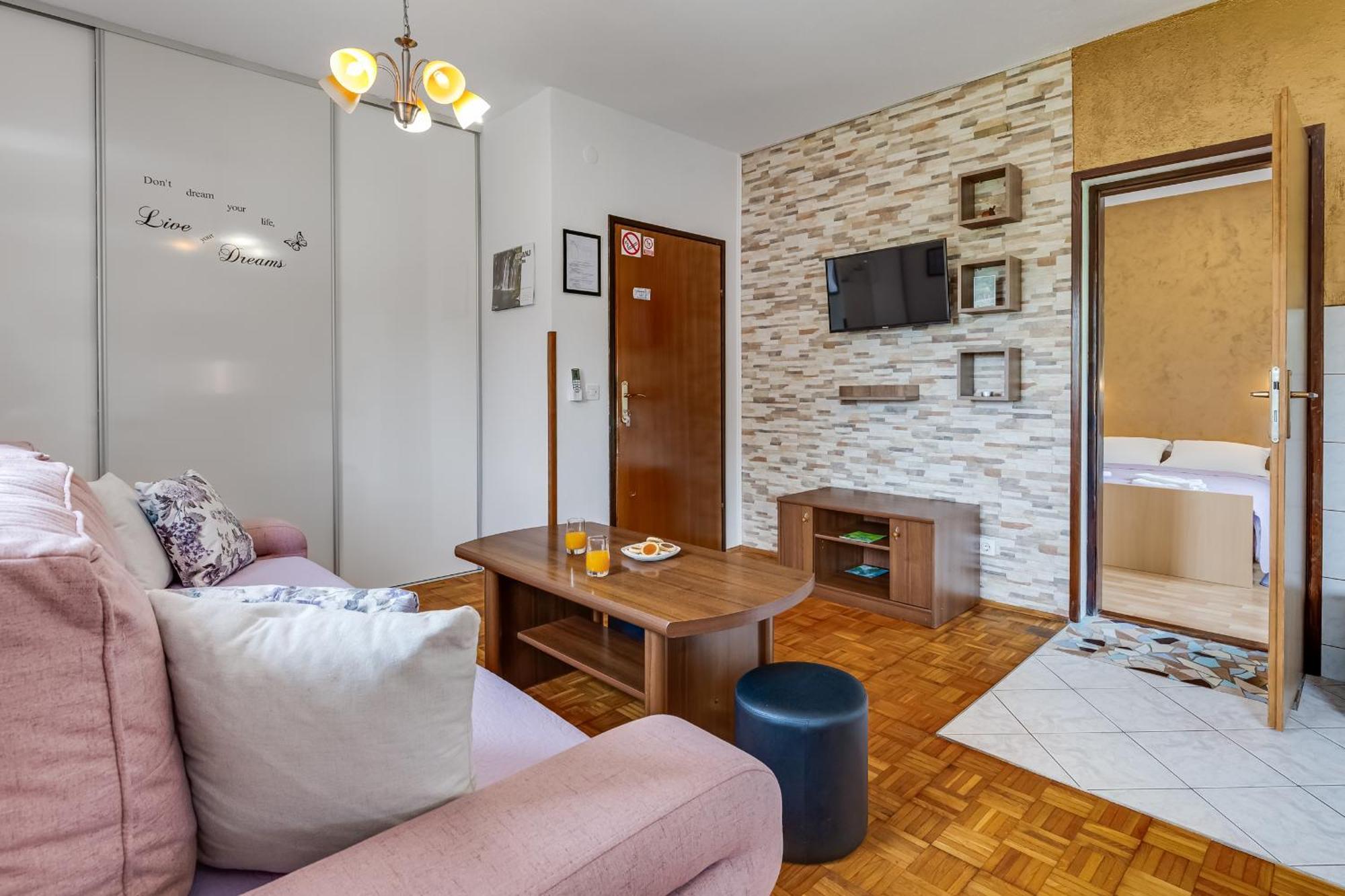 Apartments Patar Ґрабовац Номер фото
